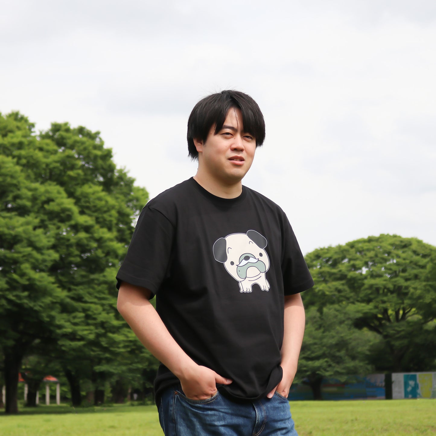 パグTシャツ