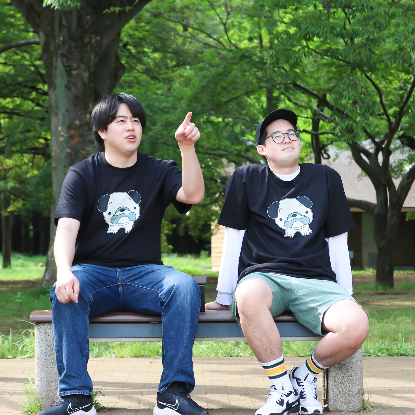 パグTシャツ